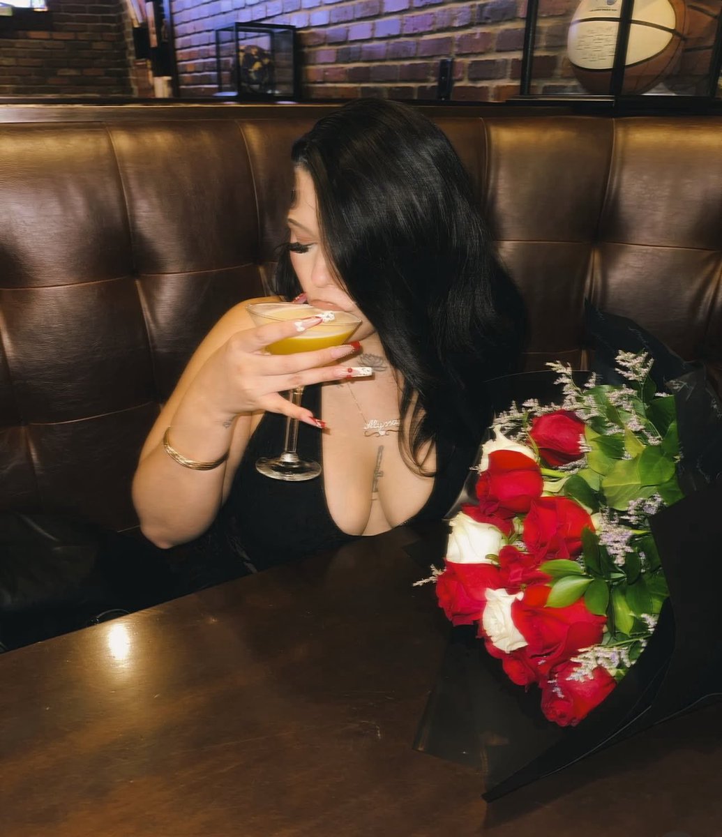 Still better than you 🖤