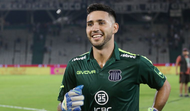 Fassismo_'s tweet photo. Porque tanto te quise
Y tanto te quiero 
Siempre una marca tuya llevará mi corazón... https://t.co/sevucgZY98