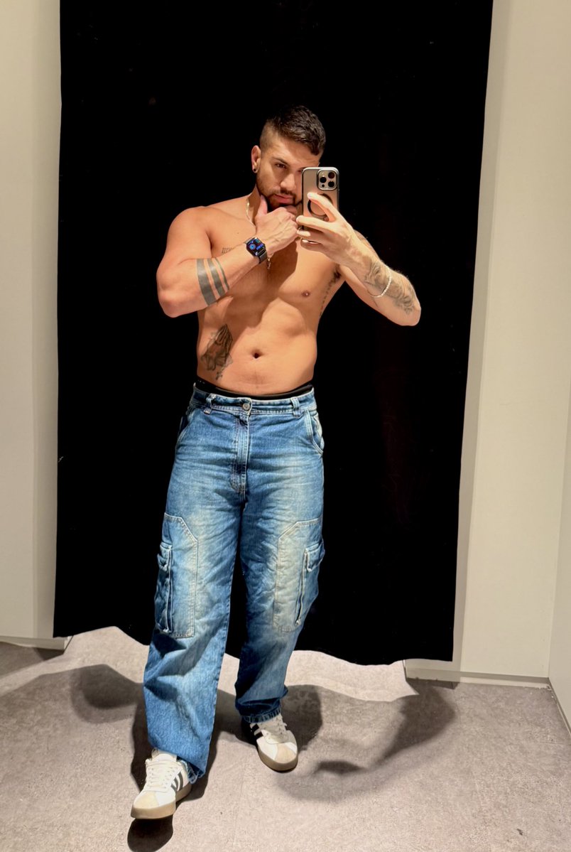 therobles07's tweet image. Andamos en etapa de volumen 📸💪😮‍💨😏