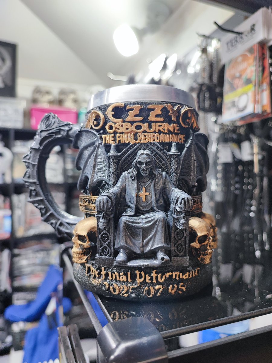 Caneca Ozzy • ITEM DE COLECIONADOR • R$ 150,00 

TERROR ROCK SHOP - Box 36 da Feira Central de Campo Grande - MS - Brasil.