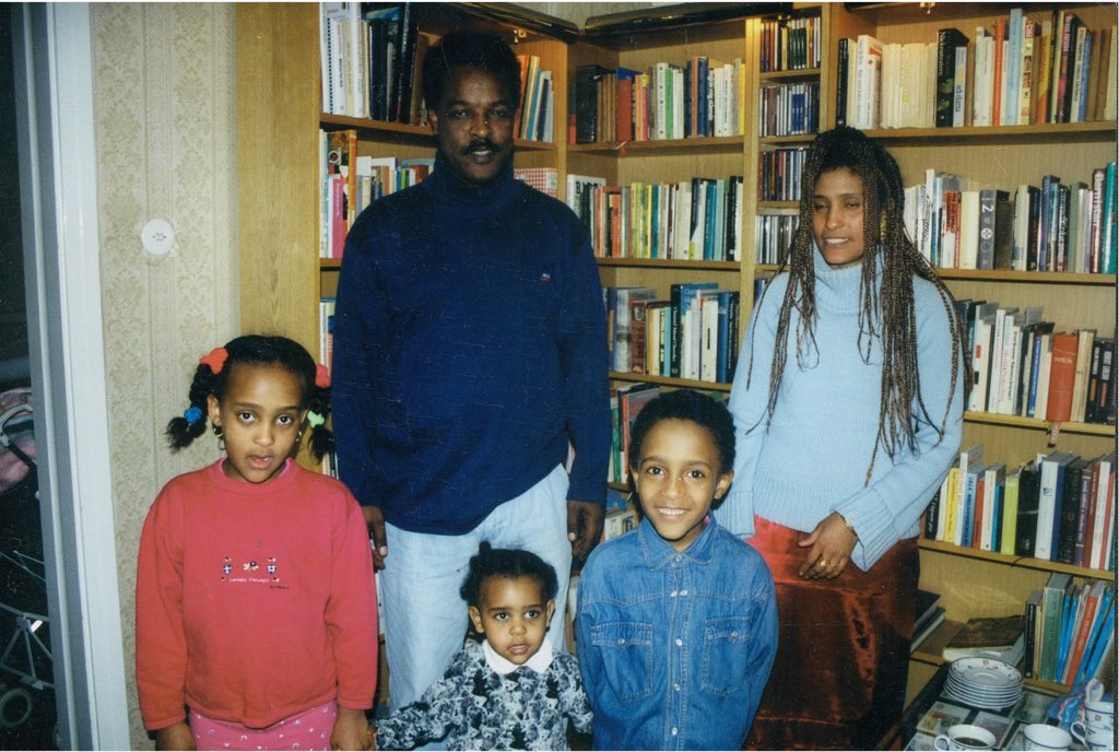 Hostage Aid Worldwide tweet media