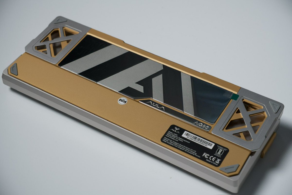 smil ™ tweet media