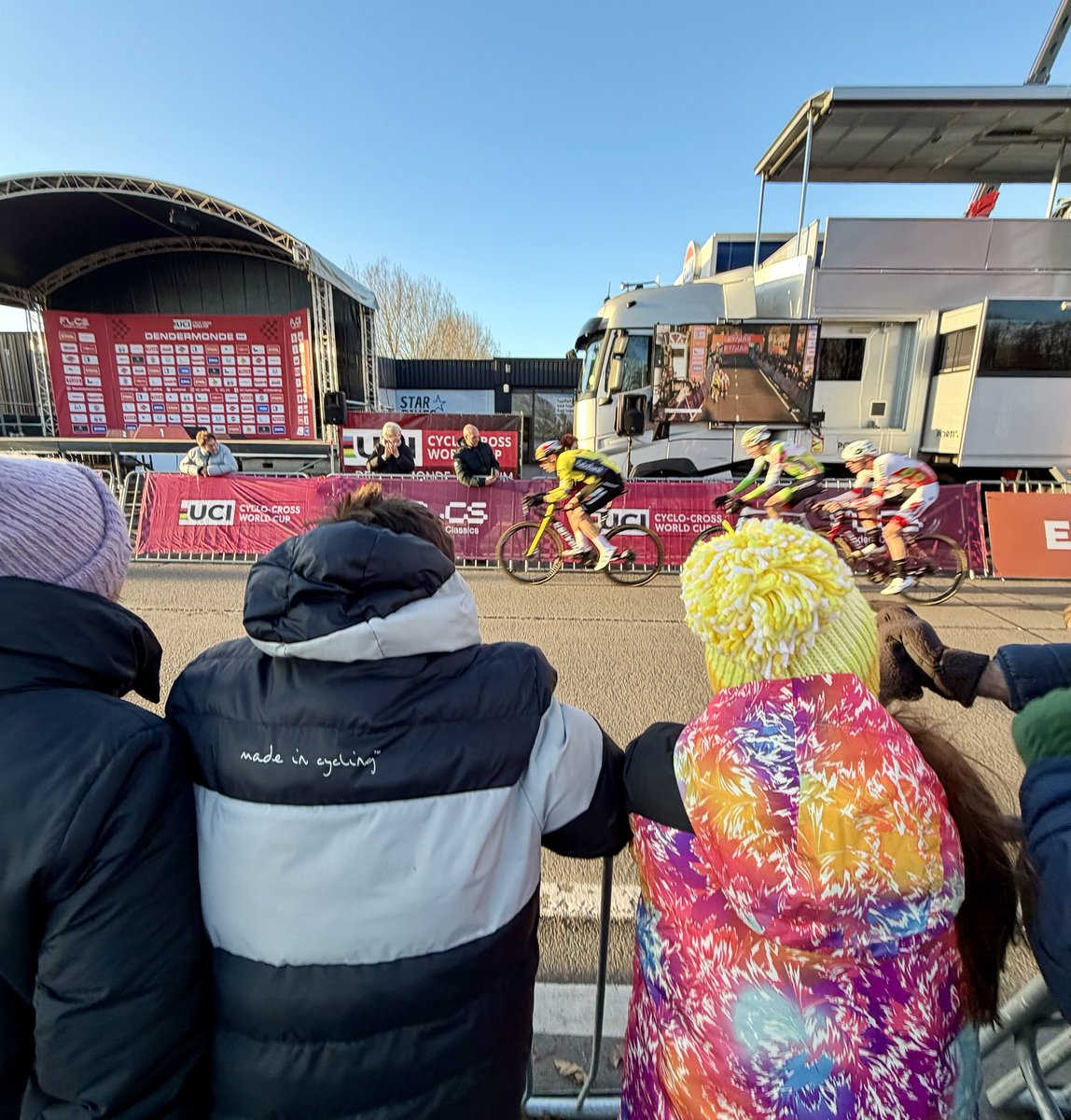JeanSmyth's tweet photo. CX - we will be back.

Impromptu family trip to Dendermonde and Loenhout made for a fantastic, first-time experience.

Great job ⁦⁦@FlandersClassic⁩ &amp; big thanks to ⁦@mathieuvdpoel⁩ for being so gracious with his time. It meant a lot to his waiting, young fans. https://t.co/aL8XXhXHpL