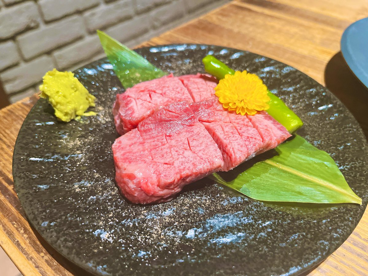 Peragame115's tweet photo. 旦那さんと焼肉納めしてきた✌️
今年は目まぐるしく早い1年だったな～🙄 https://t.co/V5xDtRdS7V