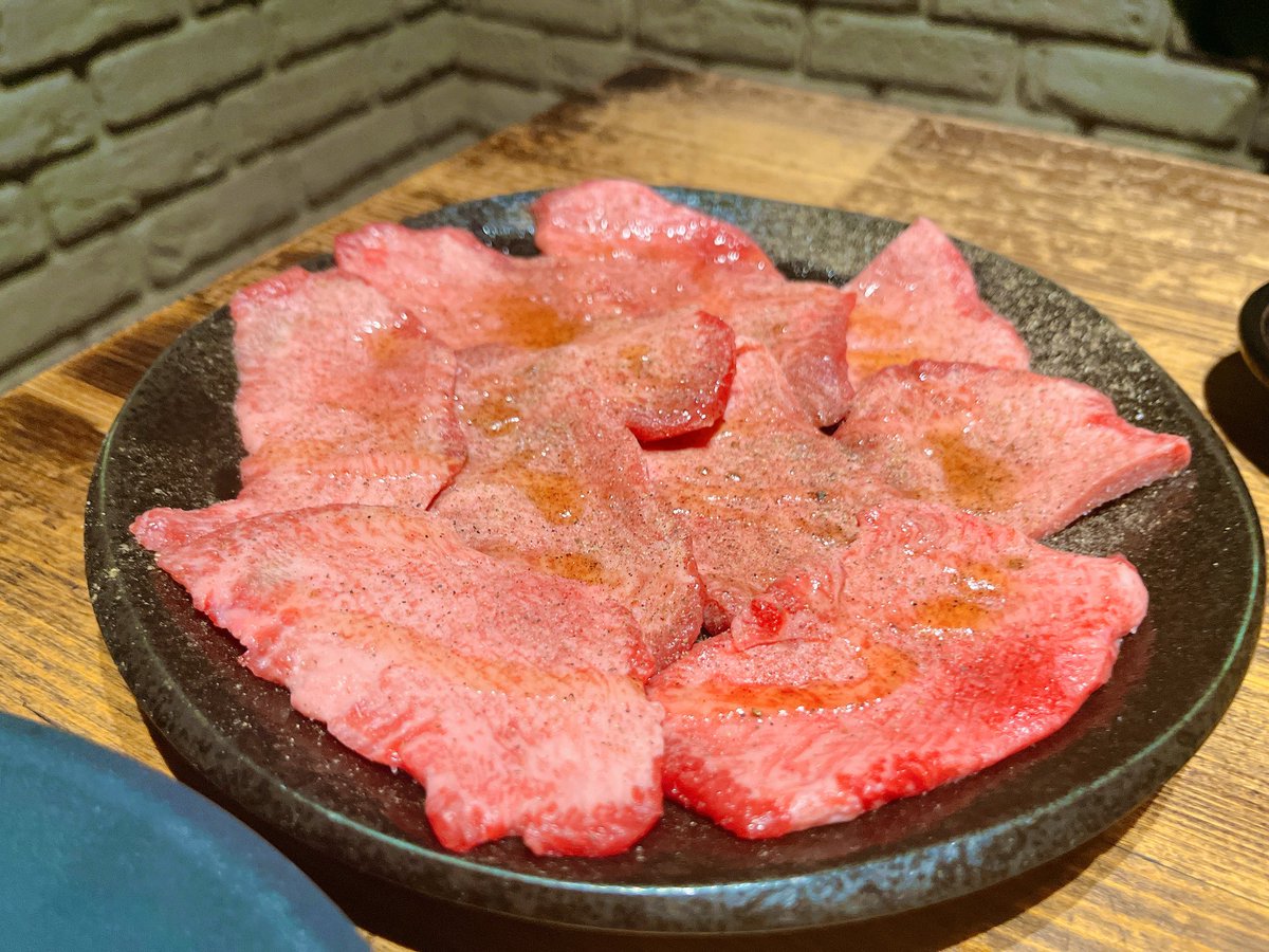 Peragame115's tweet photo. 旦那さんと焼肉納めしてきた✌️
今年は目まぐるしく早い1年だったな～🙄 https://t.co/V5xDtRdS7V