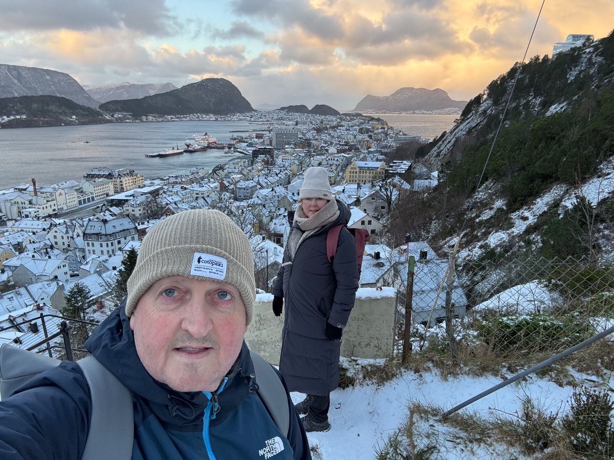 DrChrisMackintosh tweet media