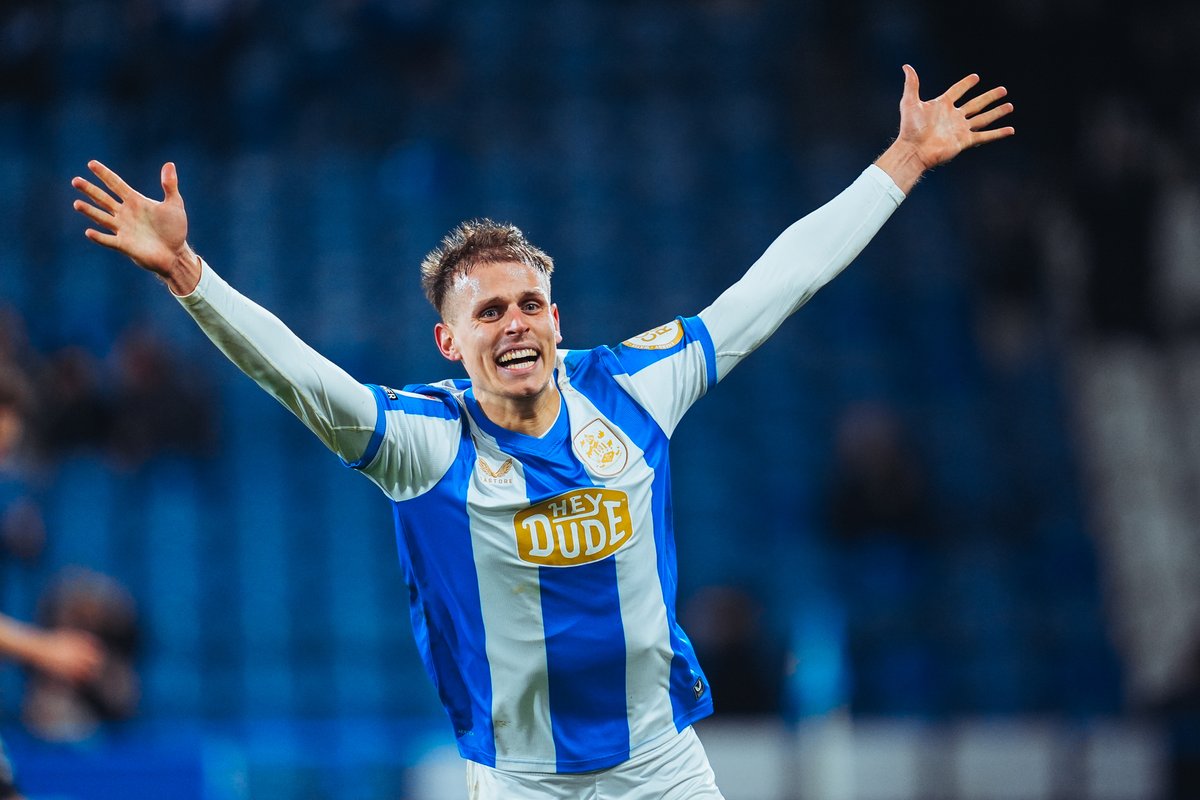 Huddersfield Town tweet media