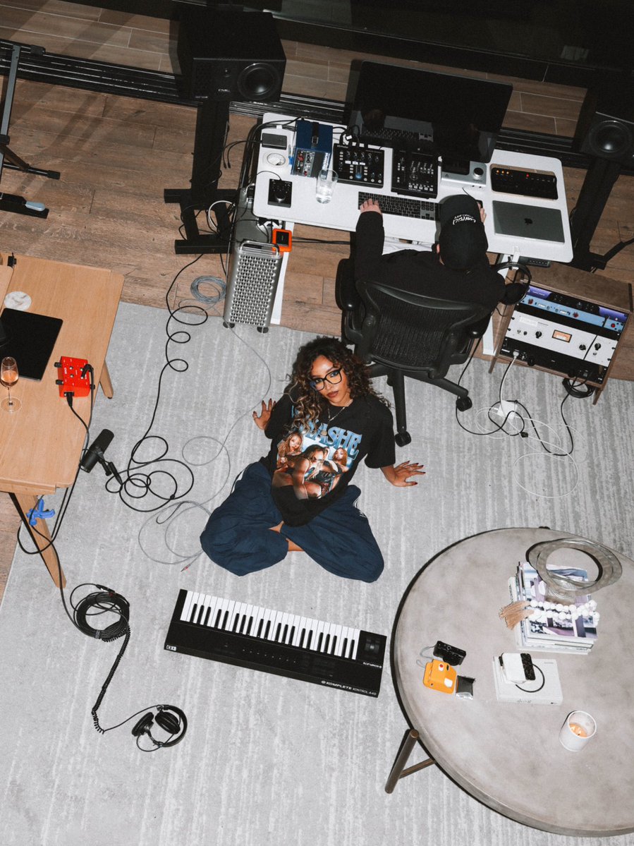 DefPen's tweet image. .@Tinashe locked in!