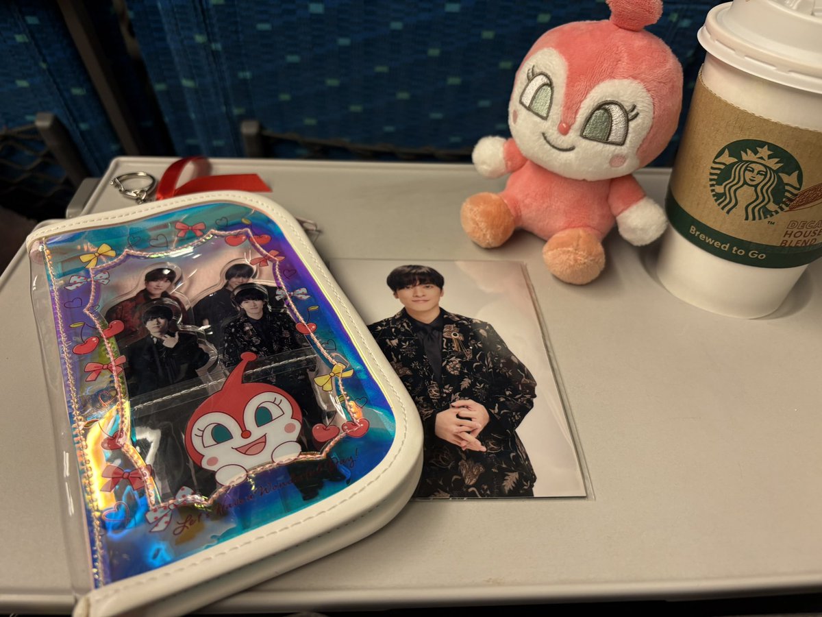 アンパンマンミュージアムで購入ドキンちゃんのケース、キラキラで可愛い✨