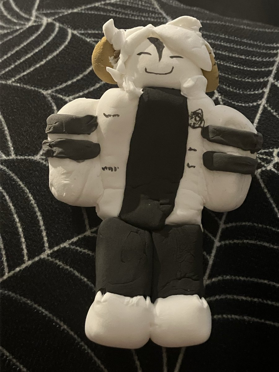 LesirMaxwell's tweet photo. @SoyS3BASTIA  I made a clay version of you ^~^ I hope you like him ! https://t.co/x3Gwr3aUva