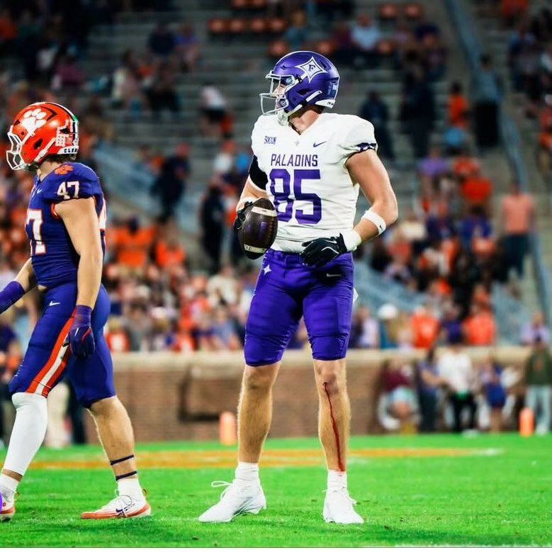 Furman tight end Luke Clyburn is entering the transfer portal, <a href="/PeteNakos/">Pete Nakos</a> reports. 

The 6-foot-7, 285-pound TE posted 10 catches for 88 yards in 2025.

on3.com/transfer-porta…
