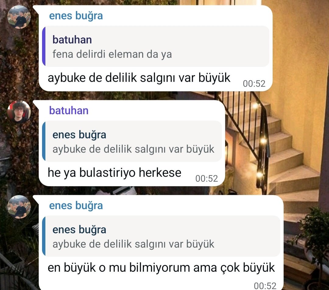 bu lavuklar harbi komik ya her ne halde olursan ol bir sekilde gulduruyorlar