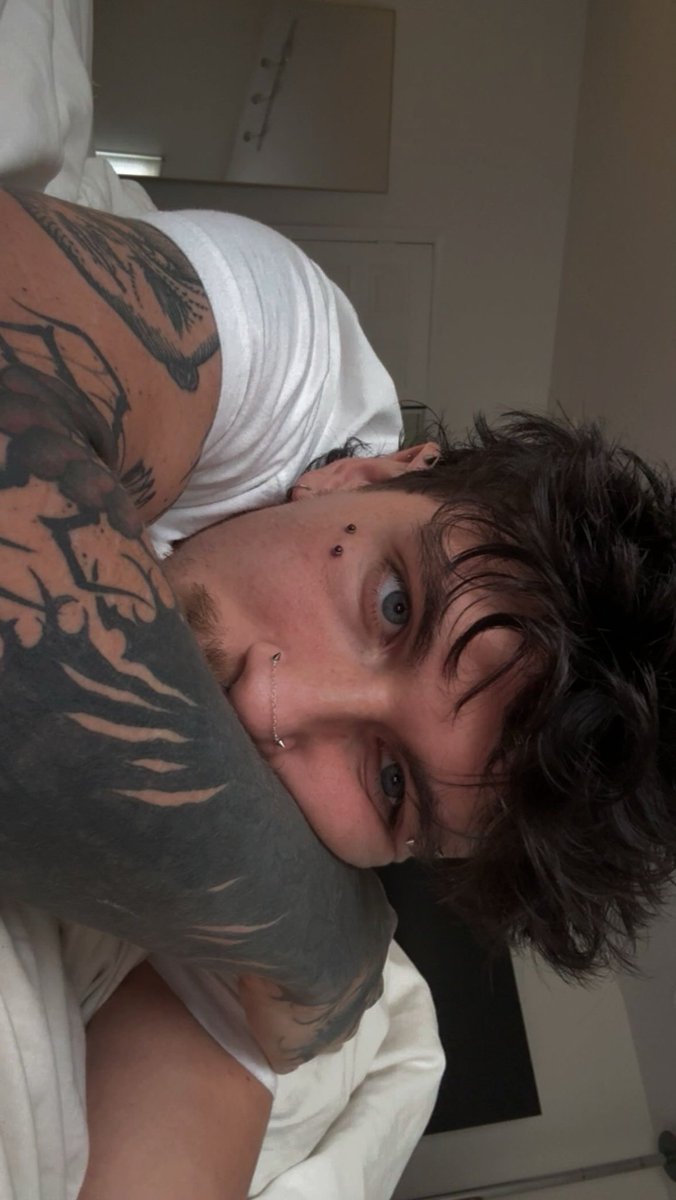ㅤㅤ
ㅤㅤnew!faebook post.
  ㅤㅤㅤ﹫calebnicolo. 
 ㅤㅤ
