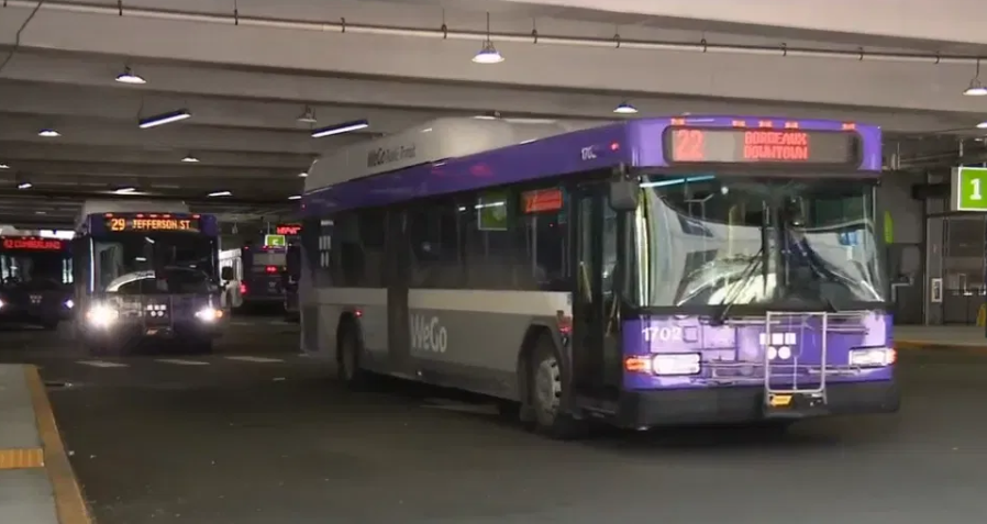FOXNashville's tweet photo. π Good news, Nashville! Starting Jan. 4, #WeGoTransit is adding longer hours, more frequent buses, and new routes. Check out the new updates: https://t.co/0fM9SMHaIE https://t.co/hav5MZj0kR