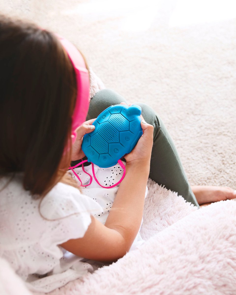As winter break ends, kids can feel anxious about returning to school. Calming tracks can help them reset when overthinking creeps in. Zenimal Kids offers portable support wherever they go, and the Awareness track helps them notice their feelings and find emotional steadiness😌🎧