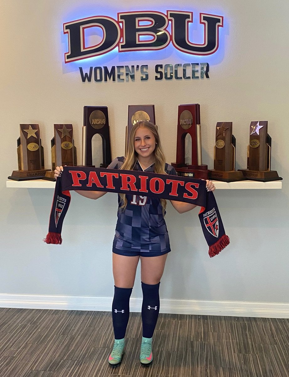 Chloe Monroe tweet media