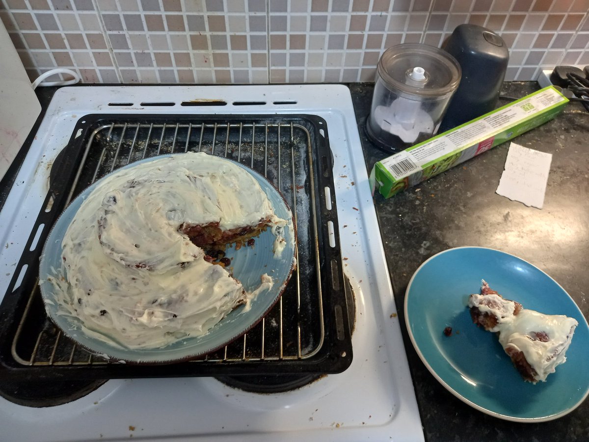 I_Am_CyberSmith's tweet image. I baked a multilayer fruitcake! Thanks to @Grok for help with the ingredient ratios.