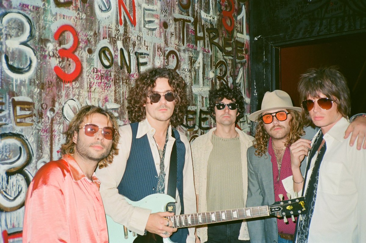 Mac Saturn tweet media