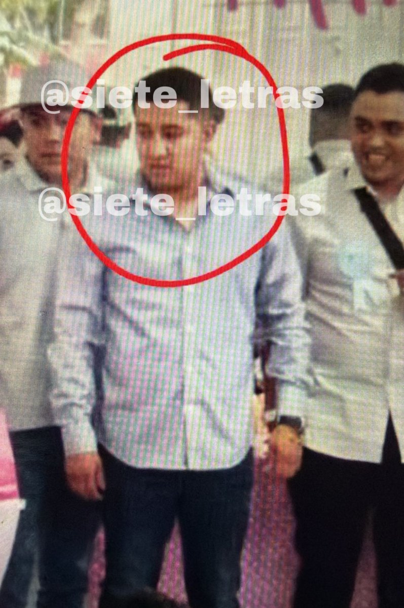 siete_letras's tweet image. SE BUSCA:

Es Diego, el “Panqué”, cabecillas de extorsionadores de @IztacalcoAl, asociado con el “ Champi”, los secuestradores conocidos como los “Vaqueros” y el “Micky Mk”, hijo del “Ojos” de Tláhuac.

A su izq. está su operador, el “Morris”. ¿Los reconoce?