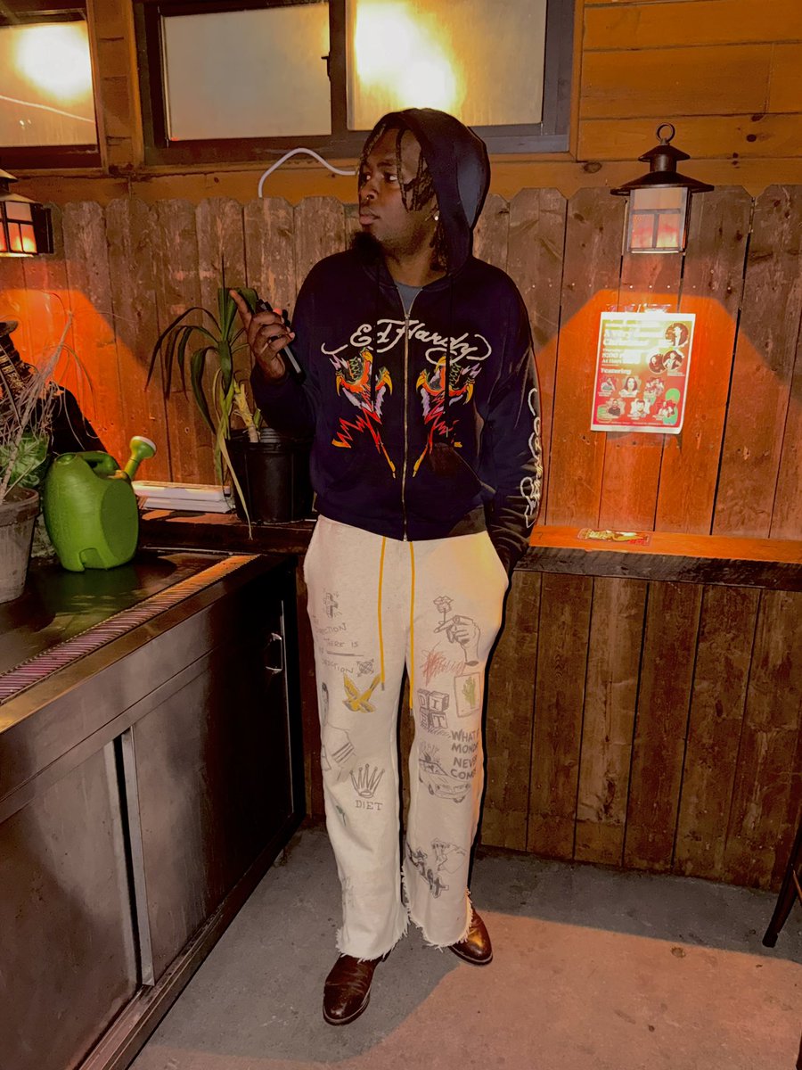 thru the late night 🥂
