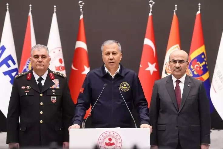 Yalova'da DEAŞ'lı teröristler 3 polisimizi şehit etti istanbulgercegi.com/yalovada-deasl…