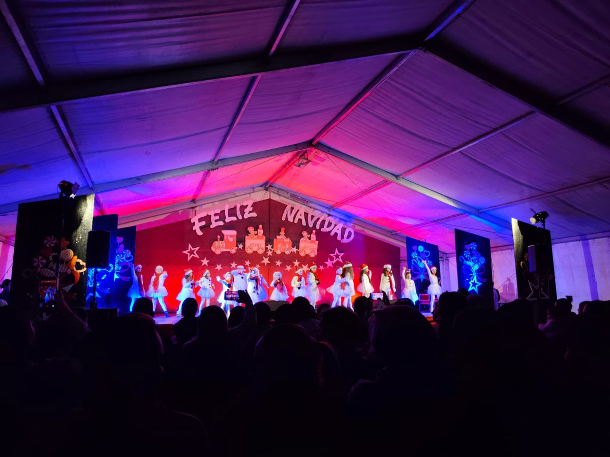 Gala Revolution Dance “Navidad”🩰🎄Agradecer a Revolution Dance, a l@s alumnos y a l@s padres/madres, no solo x el revés de este evento al tenerlo q cambiarlo, sino tb gracias x todas las actividades q hacen durante el año en BBaja y x la vida día a dia. Gracias Nona y equipo👏