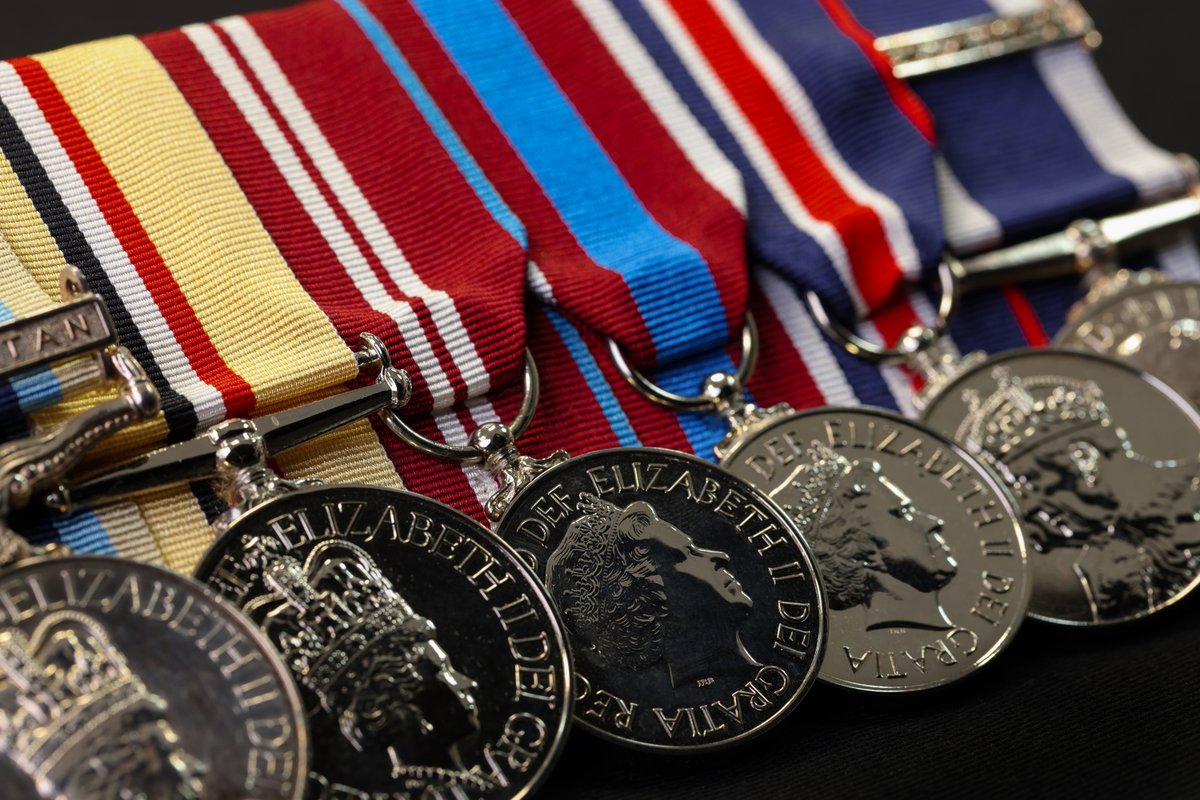 Royal Navy tweet media