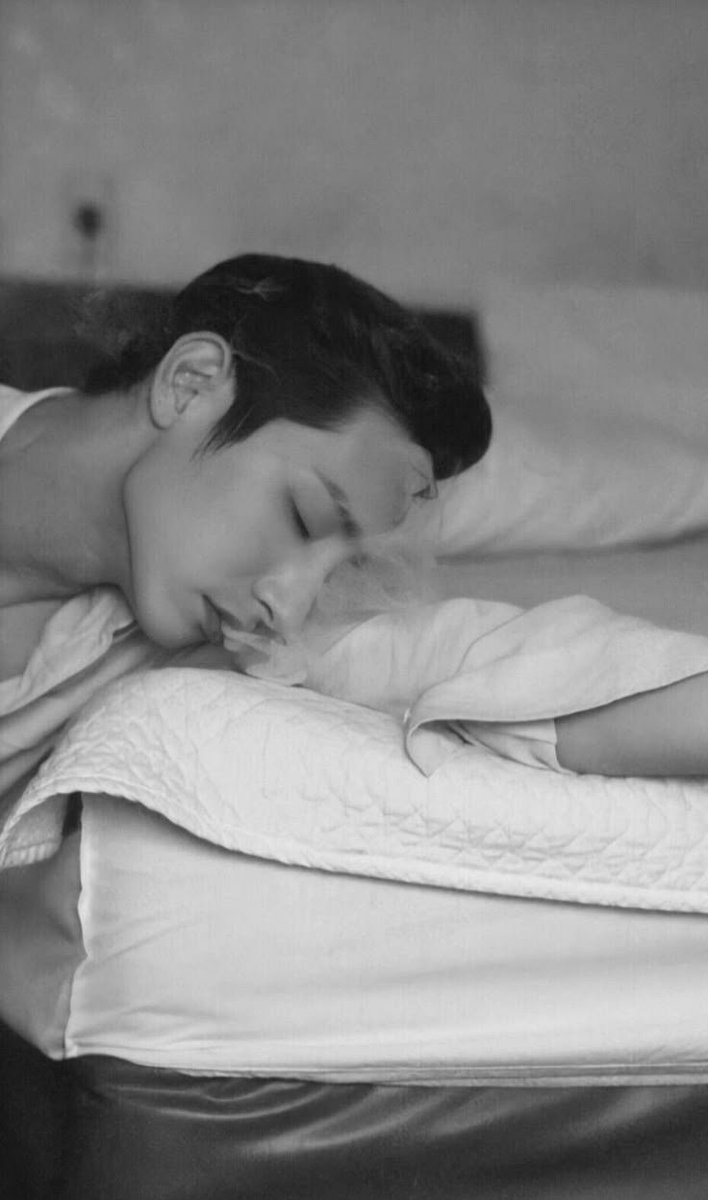 ͏ ͏ ͏ ͏ ͏ ͏ ͏ ͏ ͏ ͏ ͏ 
La brise murmure des souvenirs.
͏ ͏ ͏ ͏ ͏ ͏ ͏ ͏ ͏ ͏ ͏