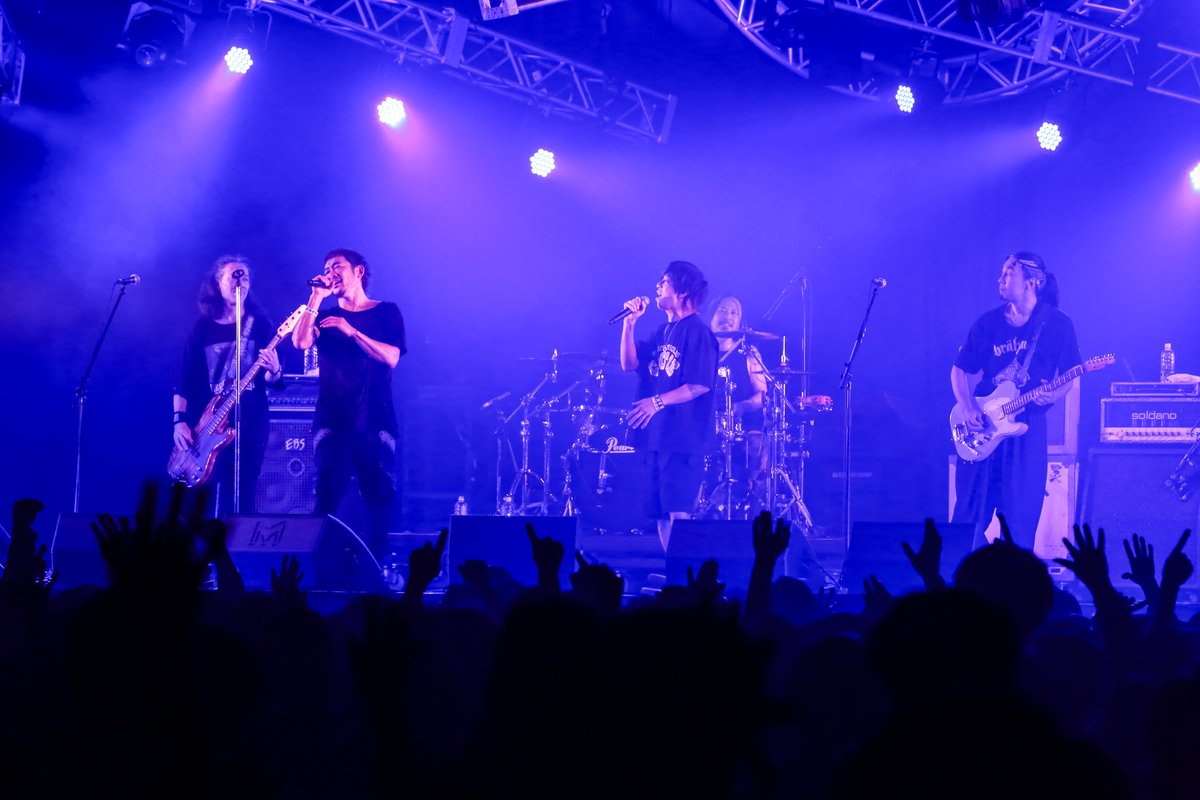 FM802RADIOCRAZY's tweet photo. ELLEGARDEN 細美武士も
BRAHMANのステージに登場！  

📷田浦ボン @taulabon https://t.co/80SmWJhdVL