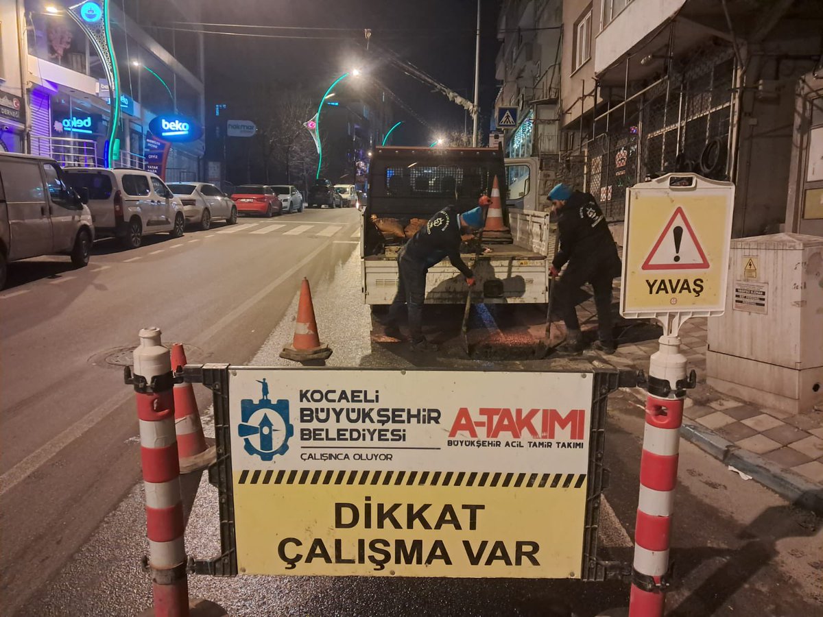 tahirbuyukakin's tweet photo. Kış çalışmalarımızda görev alan, sabaha kadar nöbet tutacak çalışma arkadaşlarım başta olmak üzere tüm mesai arkadaşlarıma kolaylıklar diliyorum. Kendinize dikkat edin; yolunuz açık, işiniz kolay olsun. https://t.co/VOOe5SH3PO