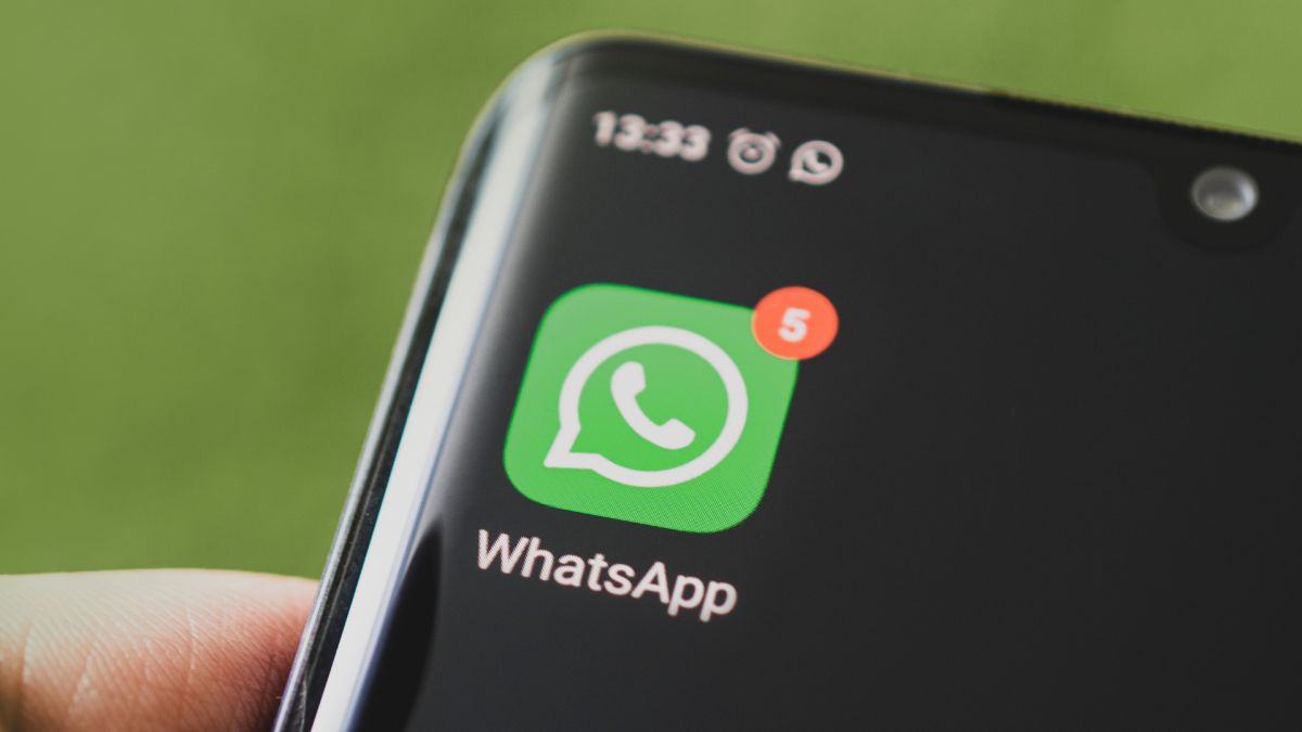 lifehacker's tweet image. If you use WhatsApp, you may be targeted by scammers looking to take over your account by pairing their browser to your number: This scheme is dubbed GhostPairing by researchers.
Link:
lifehacker.com/tech/ghostpair…