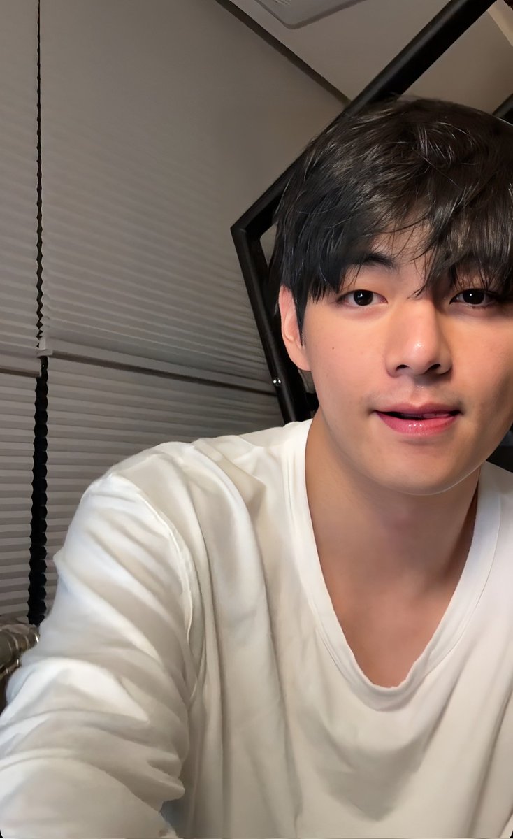 Artleus's tweet image. To my favorite person, Mas Geral. Happy birthday to you! thank you for being you. Your smile is my daily dose of happiness. I hope your birthday is filled with all the love and warmth you’ve given to the world. I love you forever!❤️

@kimtaexhung