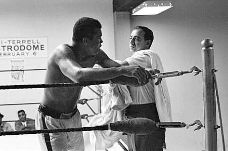 HVYWeightHeroes's tweet image. World champ Muhammad Ali with trainer Angelo Dundee before his 1966 duel with Ernie Terrell. "Training him was a whole different ballgame than most fighters. You didn't have to push. It was like jet propulsion. Just touch him and he took off." #Heavyweight #History #Boxing