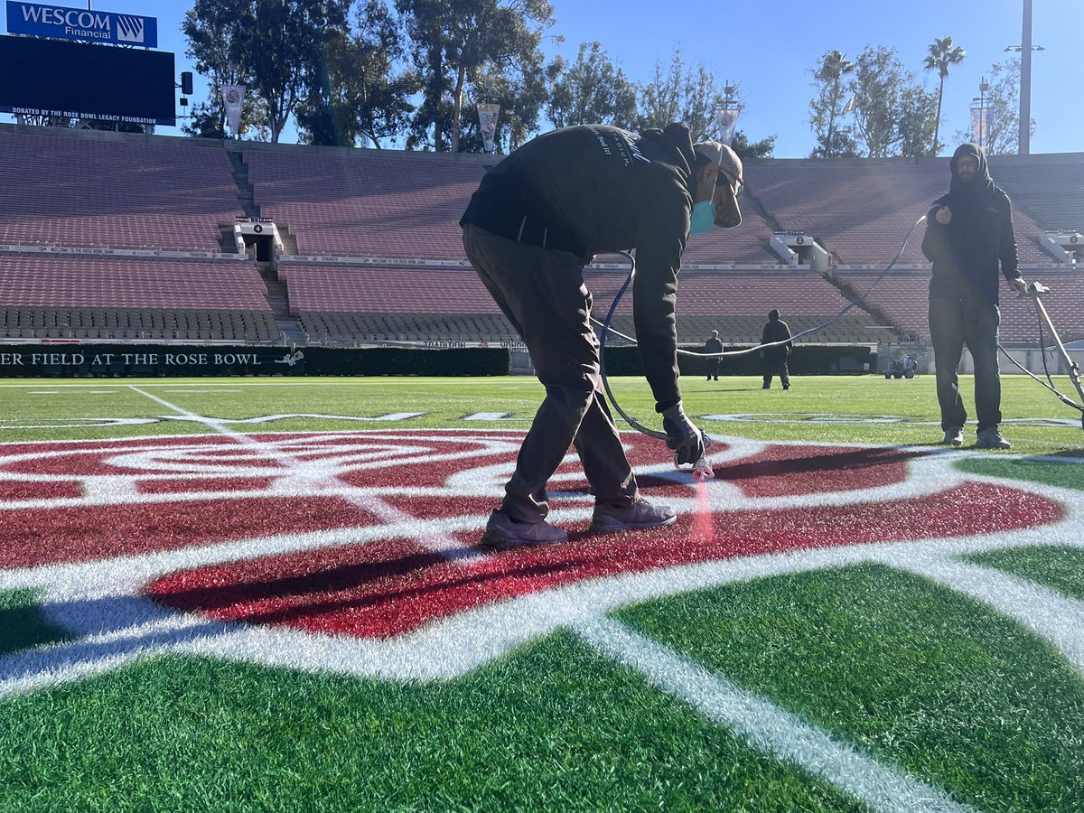 WestCoastTurf's tweet photo. Sneak peek from the Rose Bowl 🌹👀!

@Tahoma31Bermuda with Ready Play Grass® is almost complete as crews keep working. Logos are going in now, with final paint touches scheduled for December 31 ahead of Indiana vs. Alabama on 1/1! 

West Coast Turf is proud to be the Official Sod and Seed Provider of Rose Bowl Stadium🏈! 

@rosebowlgame @RoseBowlStadium @AlabamaFTBL @IndianaFootball #keepitreal #naturalgrass #tahoma31 #rosebowl 

📸:@rosebowl