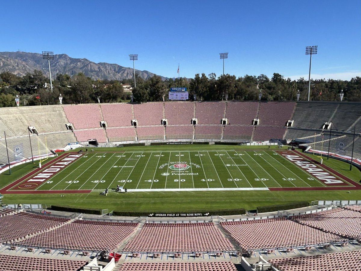 WestCoastTurf's tweet photo. Sneak peek from the Rose Bowl 🌹👀!

@Tahoma31Bermuda with Ready Play Grass® is almost complete as crews keep working. Logos are going in now, with final paint touches scheduled for December 31 ahead of Indiana vs. Alabama on 1/1! 

West Coast Turf is proud to be the Official Sod and Seed Provider of Rose Bowl Stadium🏈! 

@rosebowlgame @RoseBowlStadium @AlabamaFTBL @IndianaFootball #keepitreal #naturalgrass #tahoma31 #rosebowl 

📸:@rosebowl