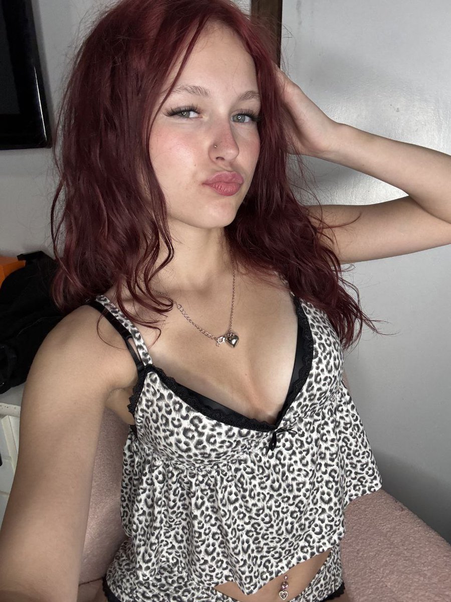 AliceMist17's tweet image. Proof that confidence is sexy.