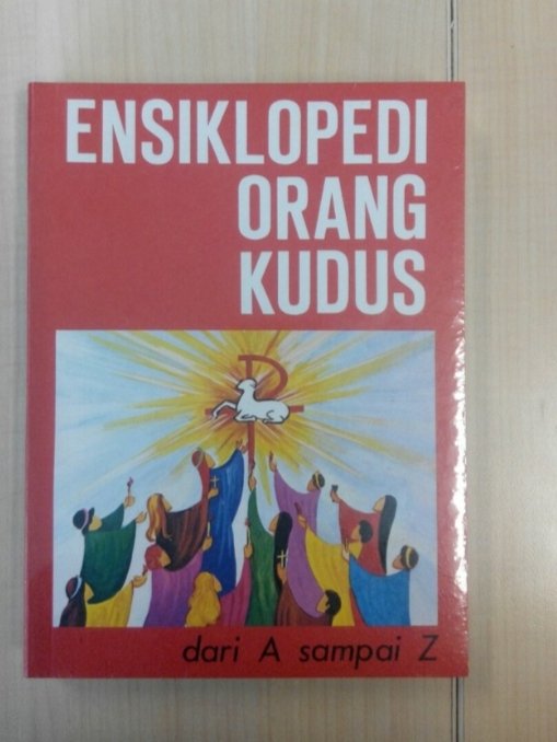 Kenapa di buku ini tidak ada nama KH. Ulil Albab Arwani (Rais Syuriyah PCNU Kudus), padahal beliau asli orang Kudus? 
Kalau nama gusmin <a href="/NUgarislucu/">NU Garis Lucu</a> tidak terdaftar di buku ini ya pantas, karena bukan orang Kudus. 😁
Bagaimana ini Katomin <a href="/KatolikG/">Komunitas Katolik Garis Lucu</a> ? ☺