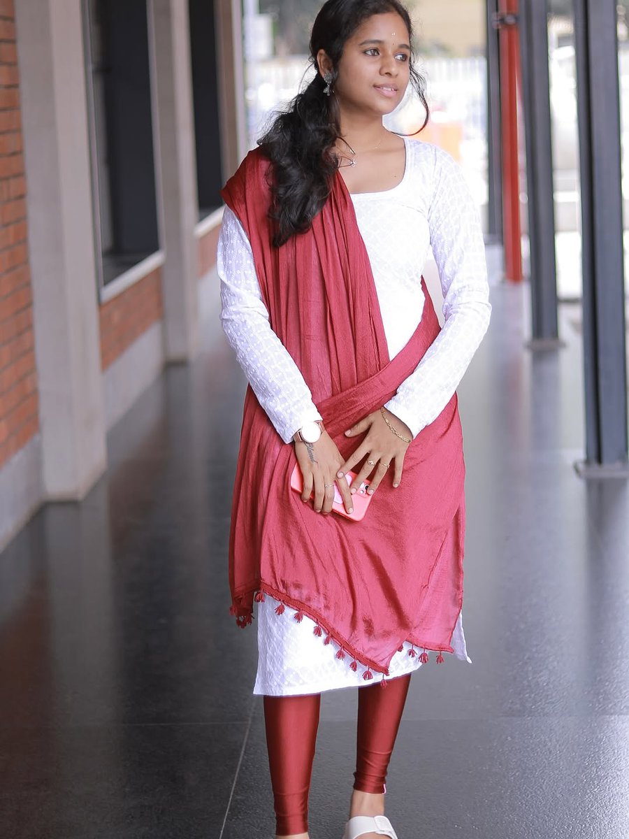 梅子とキャサリン様♡ありがとうございます♡ ご成長ありがとうございます おさわがせ編』 三本阪奈 | 新潮社