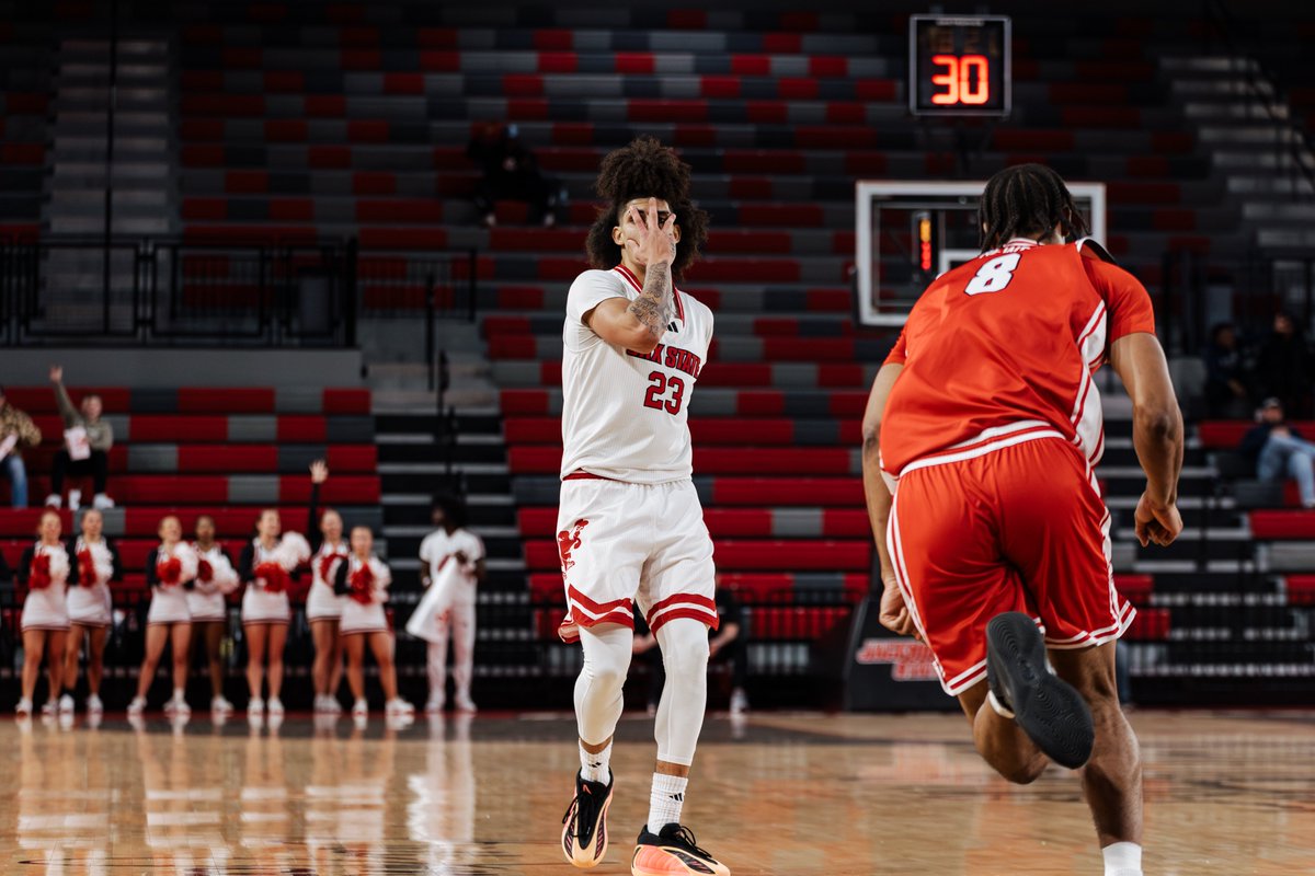 JaxStateMBB's tweet image. 1⃣-0⃣ in @ConferenceUSA Play ‼️

#StayCocky 🐔 | #FearTheBeak 👌