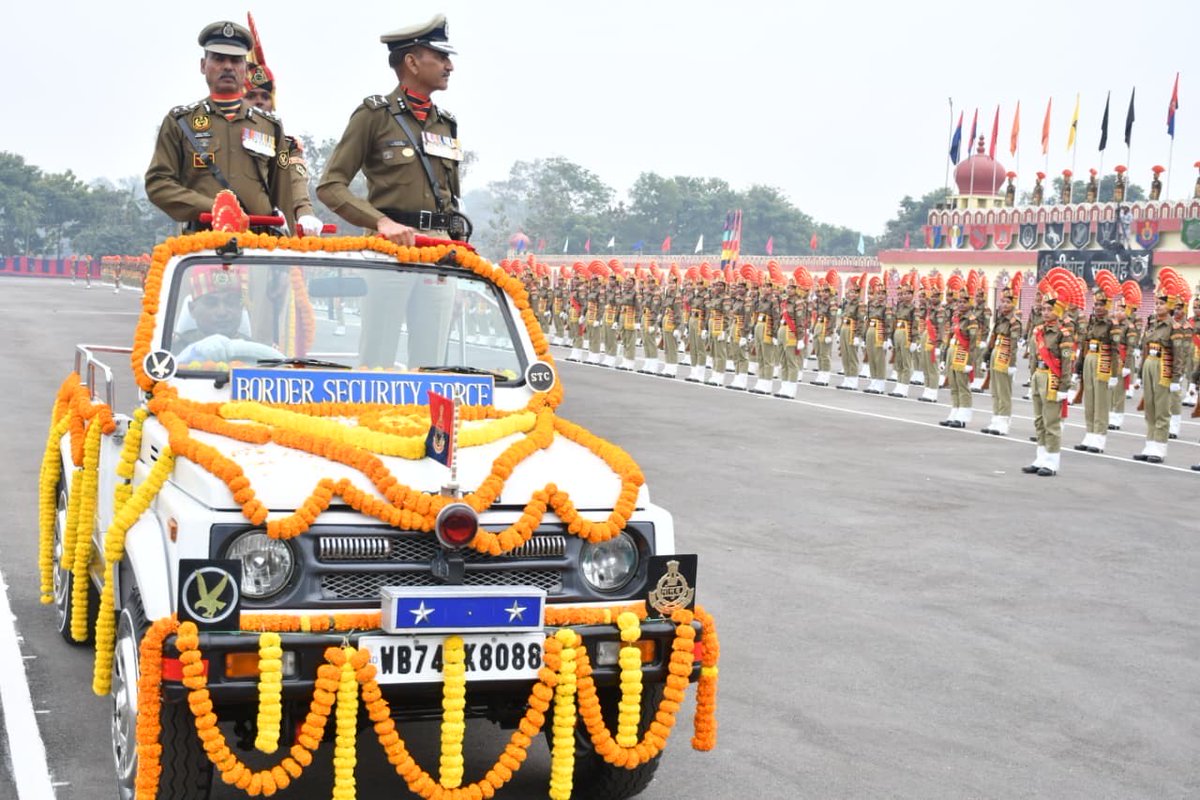 stcbsfnb's tweet photo. The Passing Out Parade of newly recruited Mahila Constables was conducted today at STC BSF Baikunthpur. Sh Karni Singh Shekhawat, IG, reviewed the parade as the Chief Guest. The event concluded with an impeccable parade display followed by vibrant cultural performances
 #Jaihind https://t.co/b26HbZVZvS