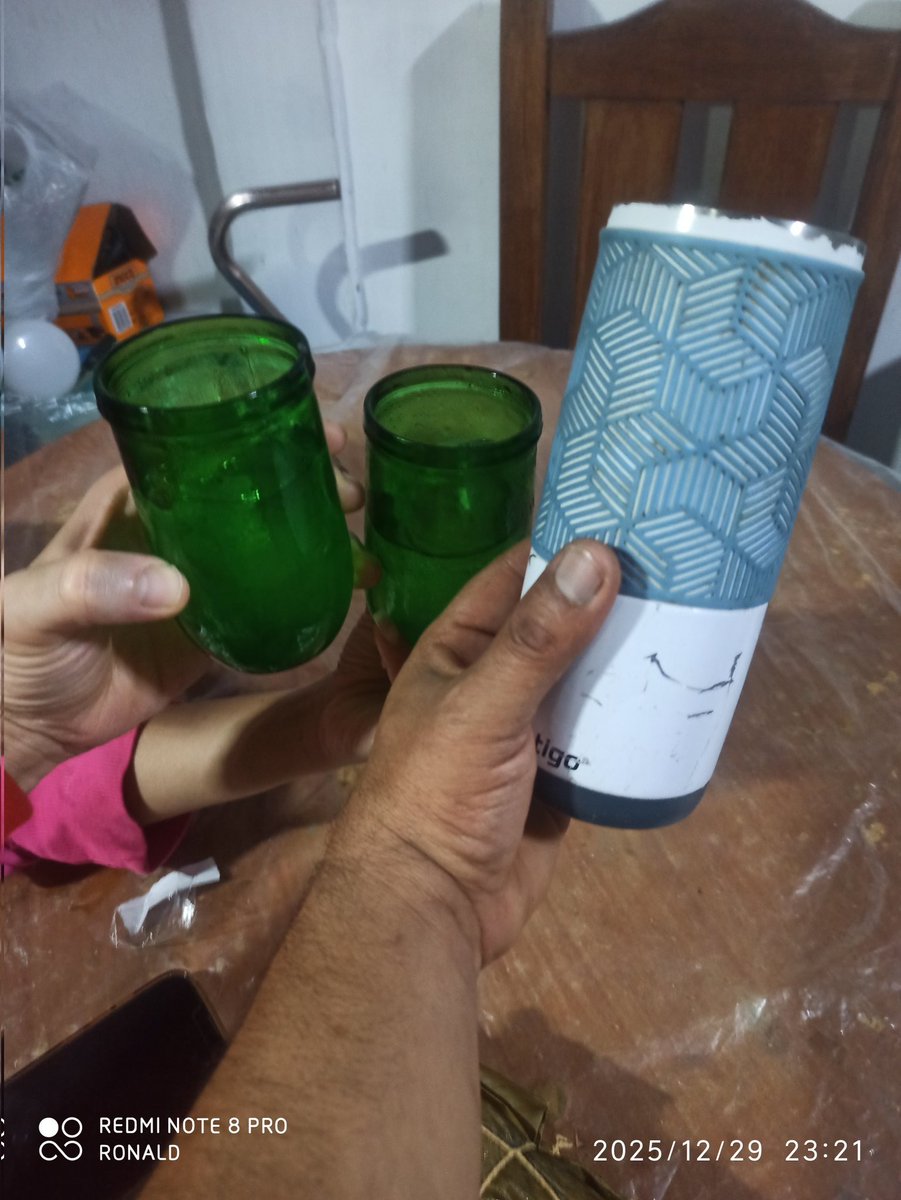 Despedida de fin de año en casa con la excelente pareja <a href="/Macfly715/">cualquiervaina</a> , un compartir mas