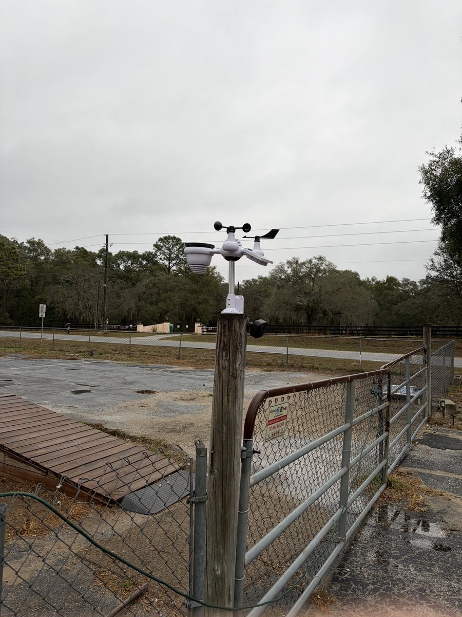 chasingstorms01's tweet image. Girlfriend got me a new weather station, and you can tell the cold front came through down here along the west coast of Florida #flwx