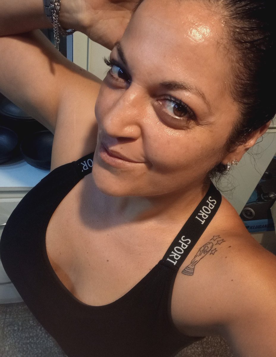 Vane_vul's tweet photo. Más de 30° y se entreno intenso igual ....calor , verano , no te tenemos miedo 💪 https://t.co/BcbNFOR2Wm