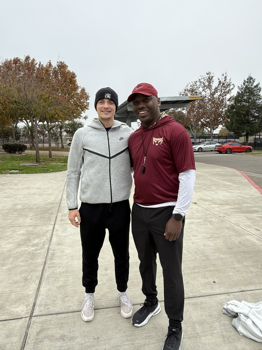 JJBrawley11's tweet photo. After some great talks with Coach @Doc_JJones I’m extremely grateful to receive an offer from Willamette University! #GoBearcats 

@Rude_WUBearcats @WillametteFB @AricWilliams3 @Coach_Wallace1 @HunterW5504 @Gregorifootball @mcdade_jr @okharroub7 @_Vc_209 @PGregorian @CornerRamos @NotYoDaddysMLL @ConnorDarby57 @PRCoachBrim