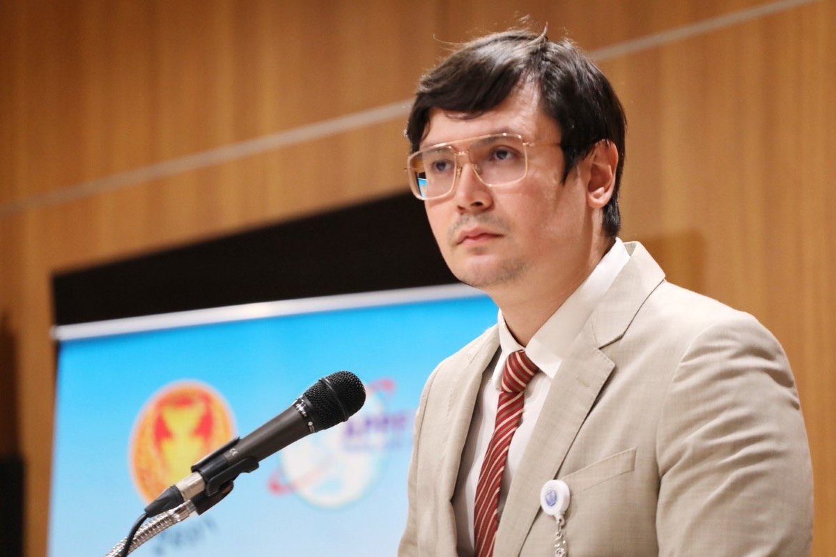 kanyanhe's tweet image. นักการเมืองที่เด่นเป็นแก้วเป็นแสงให้พรรคปีนี้ 4 คนนี้เลย 
โรม :ชายแดน สแกมเมอร์ คอรัปชั่น
ไอซ์ : ปีของไอซ์จริงๆ ชนหมด ชนแม้กระทั่งอินฟู 
แบงค์ : ไม่ต้องพูดเยอะคนนี้ลูกรักคนกทม สสเขตที่ดีที่สุด ทำงานดีมากแบบมาก 
ไอติม:Mr.รัฐธรรมนูญ และตรวจสอบงบสภา saveเงินภาษีเยอะมาก #พรรคประชาชน