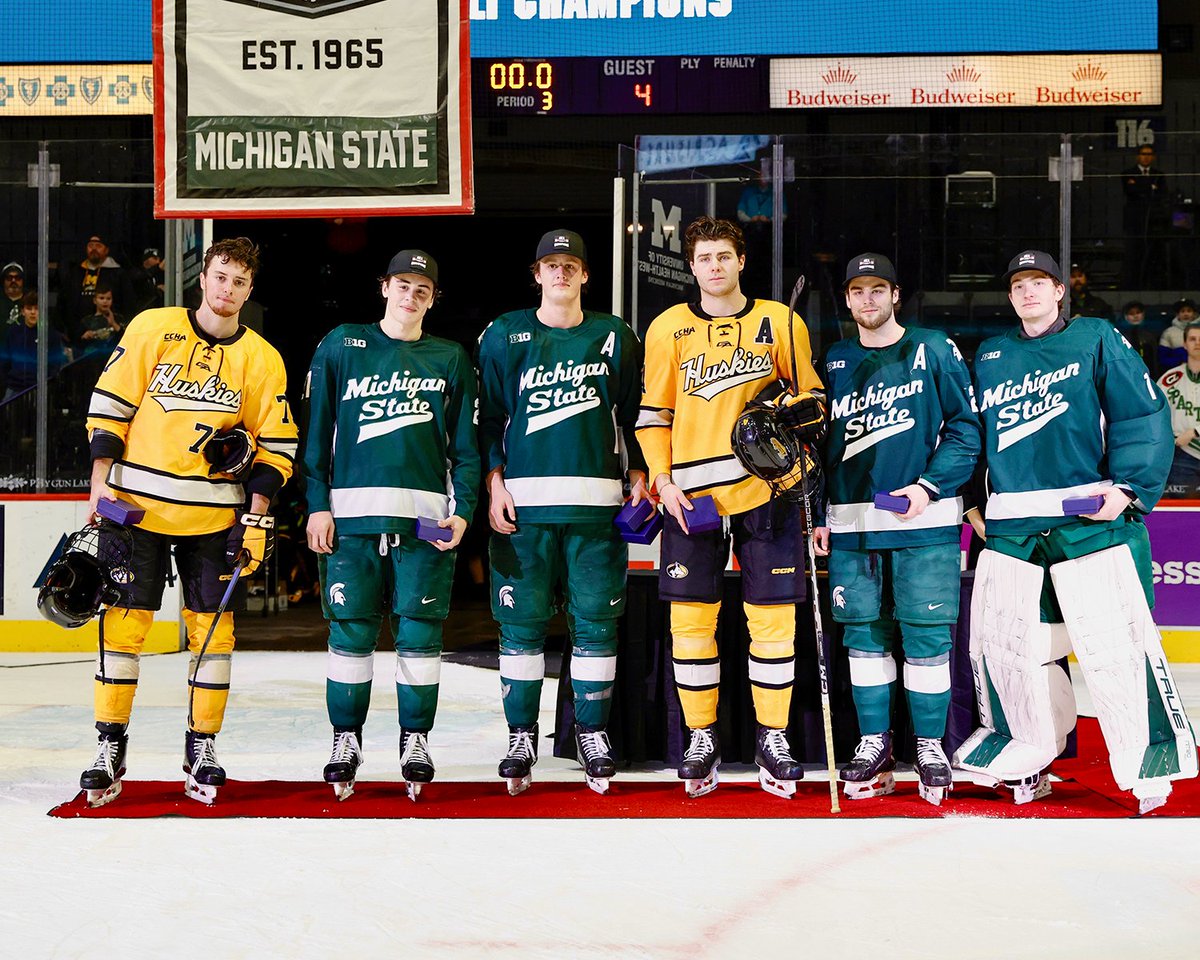 Michigan Tech Hockey tweet media