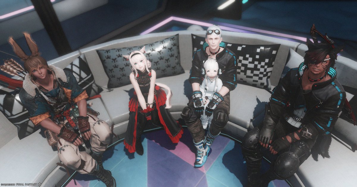 _16iv's tweet image. 毎年恒例忘年会⛇
真面目にコールしてたら笑わせないでって怒られました
ヘビーな忘年会でみんなぐったり⛇
 
#卓メン