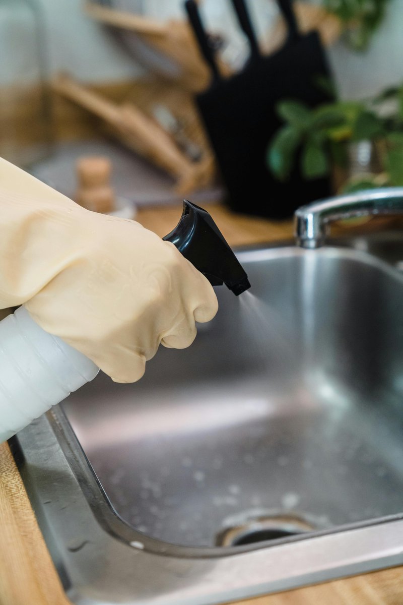BlessKEssent's tweet image. Your kitchen deserves tools that keep up with your lifestyle. Shop now for reliable essentials!
👉 Tip: Keep cleaning supplies under the sink for quick access.
blessedkitchenessentials.com

#KitchenSuppliesShop #CookingAtHome #KitchenCareTips #HomeKitchenEssentials #FoodPrepLife