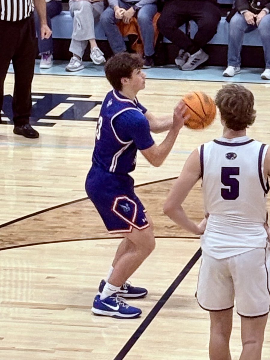 NCHS99Athletics's tweet photo. Final from the Mater Dei Tournament, Hornets 65 Central 60!!!  They move to 9-2 on the season and will play for the Championship tomorrow at 8:30 vs Orchard Farm!!!  Great job boys!!! https://t.co/0eee0KDWpo