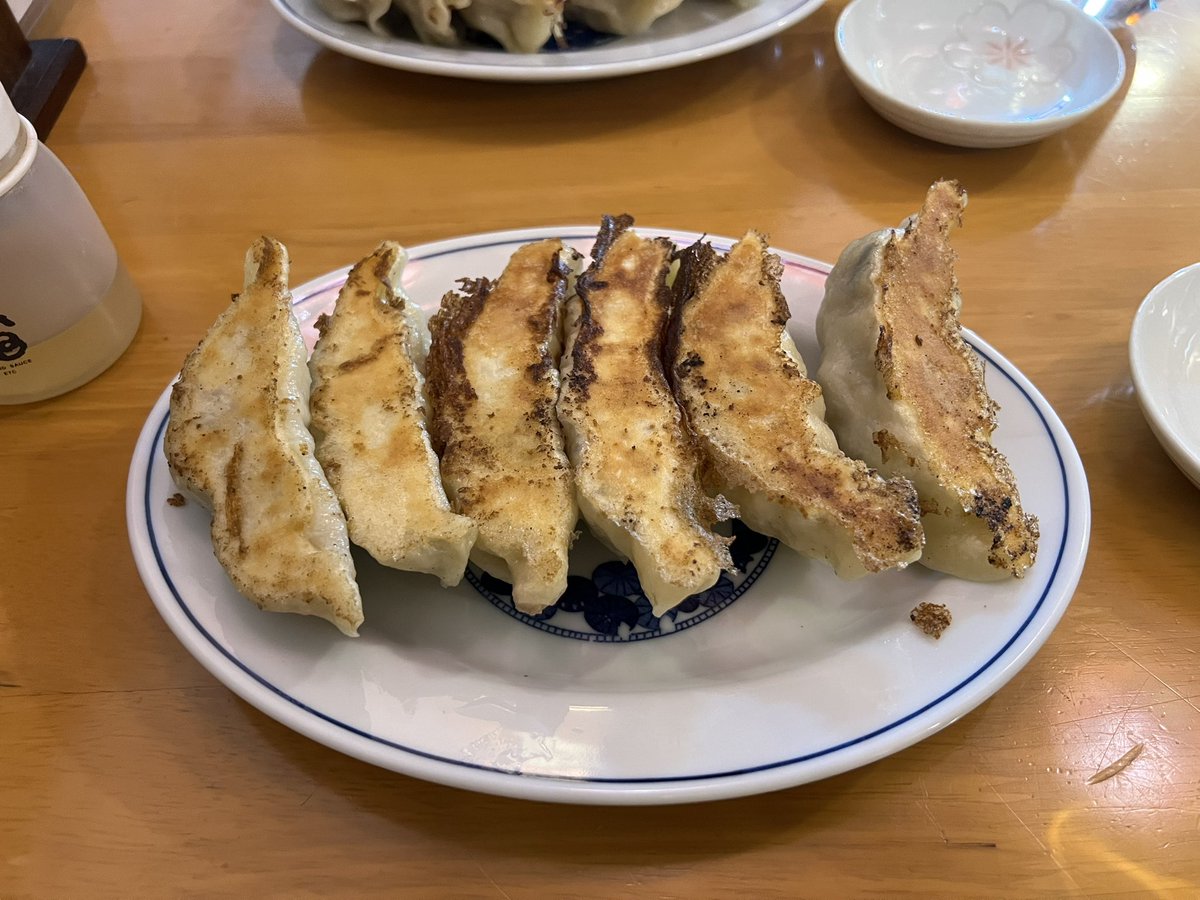 DragVmax's tweet image. 権堂の餃子